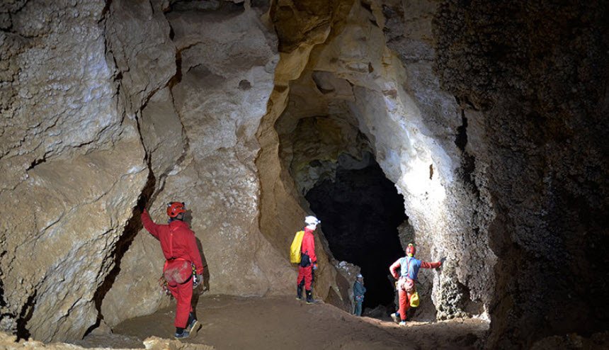 Qori Qala Cave, Iran